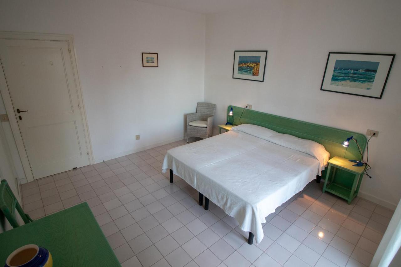 Villa Le Sprizze A Bordo Del Mare - Goelba Marciana Marina  Exterior foto