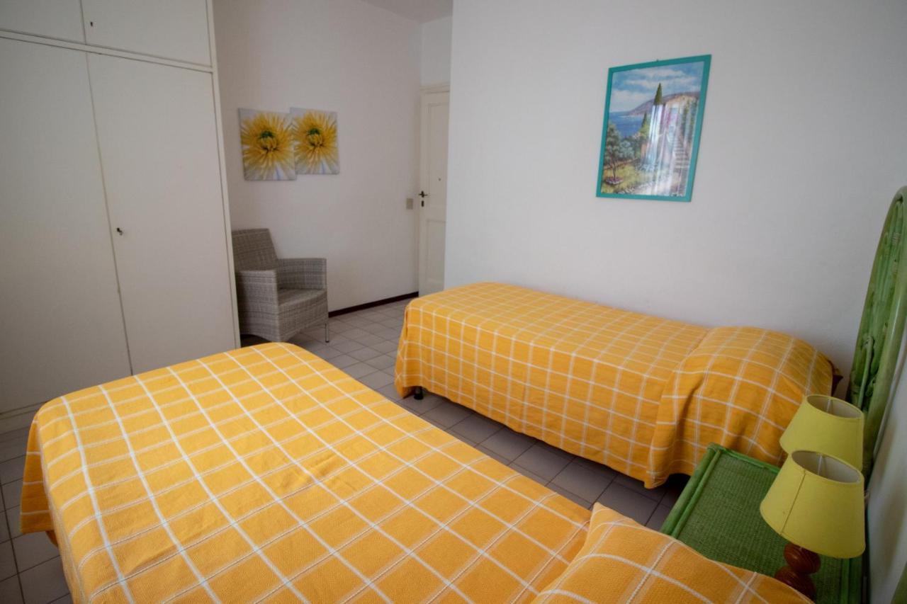 Villa Le Sprizze A Bordo Del Mare - Goelba Marciana Marina  Exterior foto