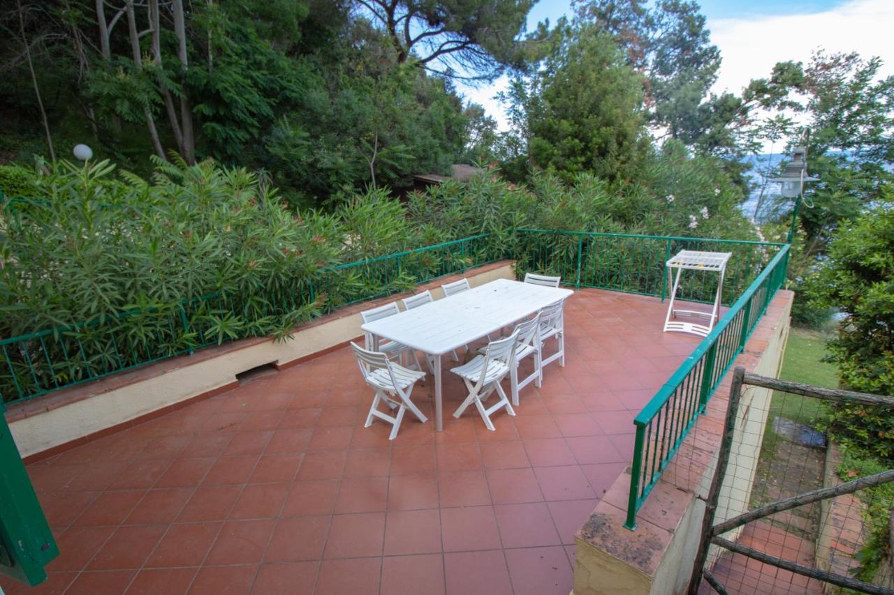 Villa Le Sprizze A Bordo Del Mare - Goelba Marciana Marina  Exterior foto