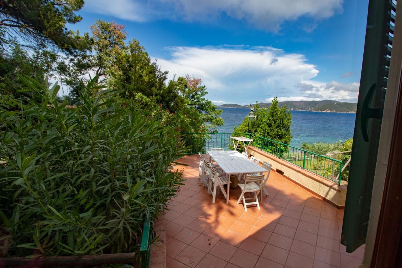 Villa Le Sprizze A Bordo Del Mare - Goelba Marciana Marina  Exterior foto