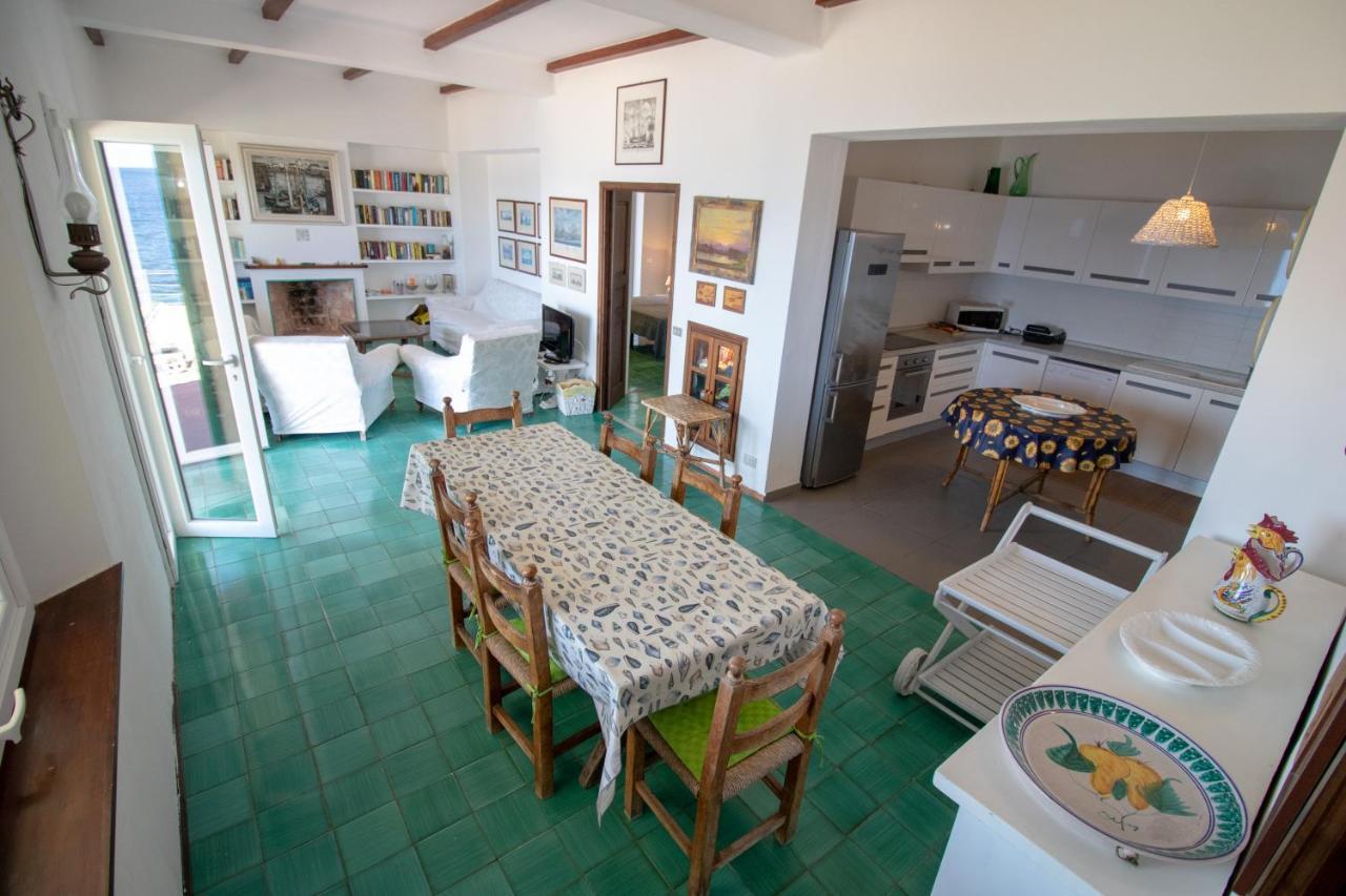 Villa Le Sprizze A Bordo Del Mare - Goelba Marciana Marina  Exterior foto